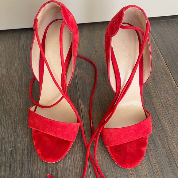 Heels - Picture 1 of 13